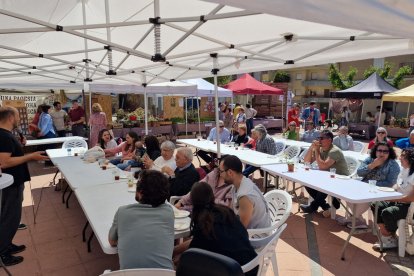 El tast de cerveses i formatges artesans va ser un gran èxit de participació. - AJUNTAMENT DE CASTELLSERÀ