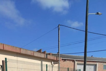 Una de les illes de contenidors d’Algerri on es tiren escombraries d’altres pobles. - AJUNTAMENT D’ALGERRI