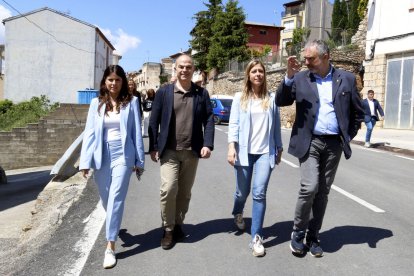 Mònica Sales, Jordi Turull, Jeannine Abella i Jordi Fàbrega a Isona. - ACN