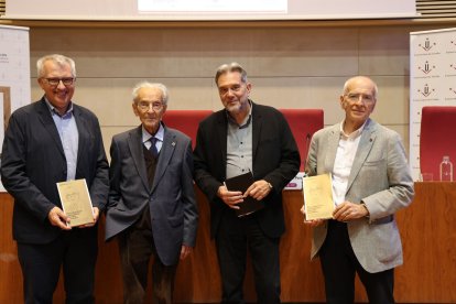 Josep Maria Forné, Pere Lluís Font, Jaume Angelat i Joan J. Busqueta, ahir a la Universitat de Lleida. - AMADO FORROLLA