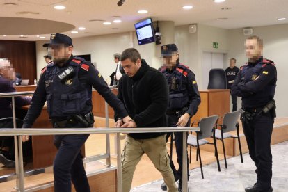 El condemnat en el judici que es va celebrar el novembre de l’any passat. - AMADO FORROLLA