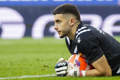 Joan Garcia serà aviat jugador del Barça a tots els efectes. - EFE