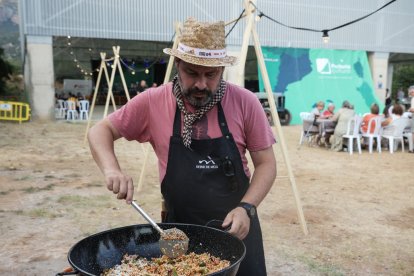 Sergi de Meià cuinant en un dels esdeveniments del Perifèria. - PERIFÈRIA CULTURAL