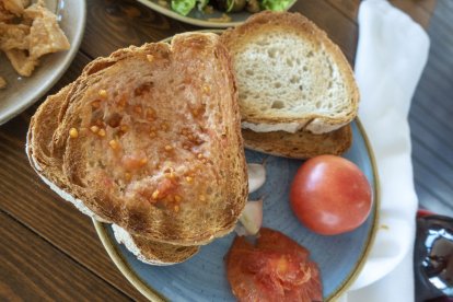 El pa amb tomata - WIKIMEDIA