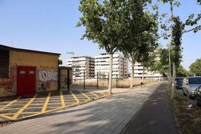 Ubicació a prop dels hospitals- Junts va anunciar dilluns un acord amb l’Estat per incloure l’estudi informatiu d’aquesta estació, que s’ubicaria a Onze de Setembre a la zona de prop dels hospitals i on hi ha una sortida d’emergències del túnel soterrat per on passen les vies, en el marc de la licitació dels estudis per reforçar el tren de mercaderies entre Catalunya i Aragó. - AMADO FORROLLA
