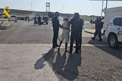 La Guàrdia Civil va practicar dos arrestos en l’operació Sonsacan. - GUÀRDIA CIVIL