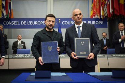 Zelenski i el cap del Consell d’Europa, Alain Berset. - PRESIDENCIA D’UCRAÏNA