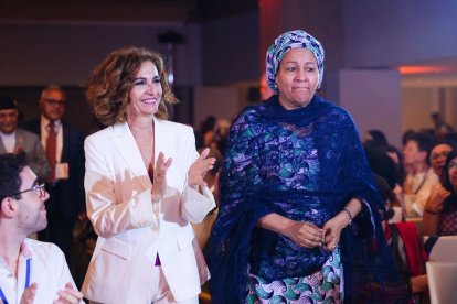 Montero ahir amb la vicesecretària general de Nacions Unides, Amina J. Mohammed. - EUROPA PRESS