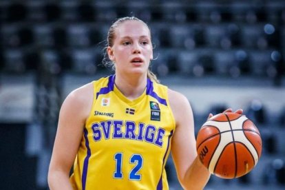 Freja Werth, durant un partit amb la seua selecció.
