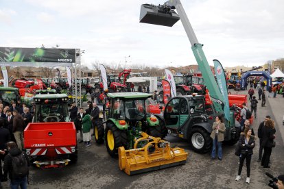 Exposició de tractors a la 152a Fira de Sant Josep de Mollerussa.