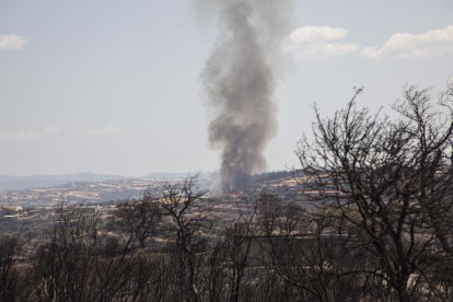 Fuego reavivado visto desde Mas Ribalta