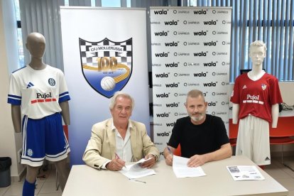 Moment de la firma de l’acord entre Wala i FEJ Mollerussa. - FEJ MOLLERUSSA