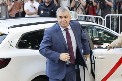 Imatge de dilluns de Santos Cerdán a l’arribar al Tribunal Suprem.; Array