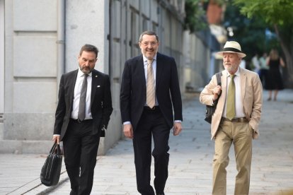 L’empresari José Ruz arriba al Suprem amb els seus advocats. - GUSTAVO VALIENTE/EUROPA PRESS