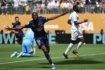 Ousmane Dembélé celebra la consecució del segon gol. - EUROPA PRESS