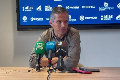 Xavier Bartolo, ahir durant la compareixença davant els mitjans. - ATLÈTIC LLEIDA