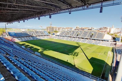 Imatge d’arxiu d’una vista general de l’interior del Camp d’Esports. - JORDI ECHEVARRIA