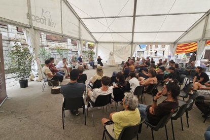 Una de les taules redones que es va celebrar en la primera edició del FustÀneu. - PARC NATURAL ALT PIRINEU