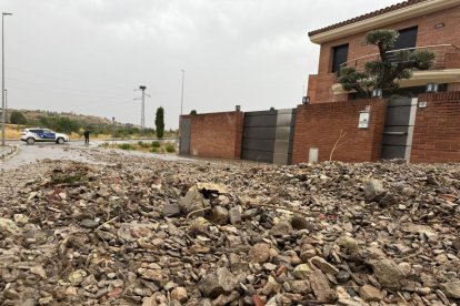 En Tàrrega el agua arrastró piedras y anegó algunas calles - ACN