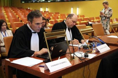 L’advocat de l’Executiu comunitari, Carlos Urraca, durant la vista d’ahir a Luxemburg. - NATÀLIA SEGURA/ACN