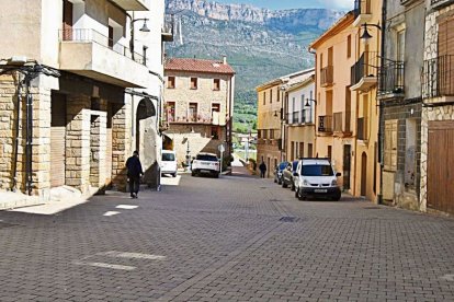Vista general del poble d’Àger, un dels més afectats per la mala gestió d’Elèctrica del Montsec. - E. FARNELL