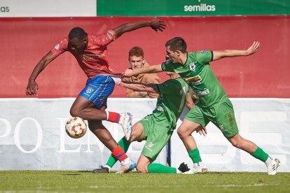 Lamine Diaby, jugador lleidatà que ha fitxat per l’Atlètic Lleida.