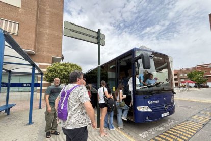 Imatge d’arxiu d’usuaris de Torrefarrera que es van quedar sense plaça al juny. - SEGRE