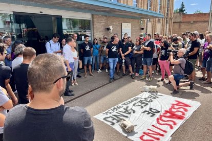 Ordeig va saludar pagesos concentrats fora de la reunió de Vic. - ACN