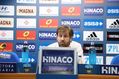 Marc Torres, en la roda de premsa que va anunciar el concurs de creditors i la continuïtat del club. - MAGDALENA ALTISENT