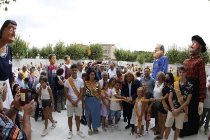 Proclamació de les pubilles i els hereus de l’any passat. - AJUNTAMENT DE MAIALS