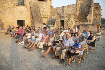 Concert d’havaneres amb el grup Veus del Segrià ahir al Castell de Ciutadilla. - C.MARSIÑACH