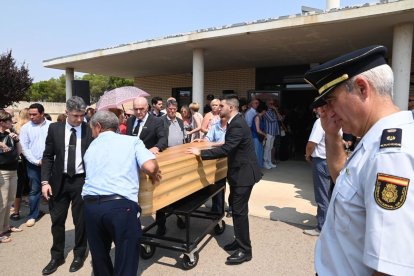 Acte civil de comiat a l’expresident aragonès Javier Lambán a Eixea (Saragossa). - RAMÓN COMET / EUROPA PRESS