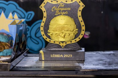 Una imatge del trofeu del Champions Burger Smash Edition celebrat a Lleida.
