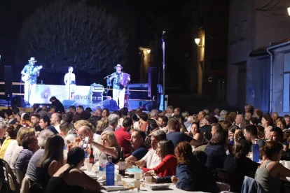 Més de 200 persones van assistir dilluns al sopar de germanor que va posar fi a la festa major. - JOSEP LLUIS COTS