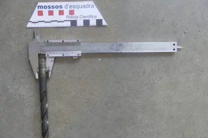 Un dels objectes decomissats als detinguts. - MOSSOS D’ESQUADRA