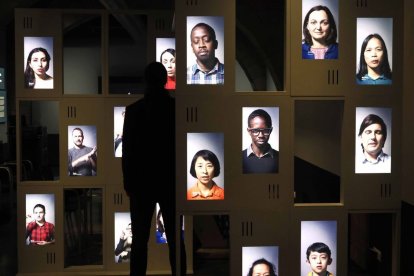 L’exposició ‘Talking Brains. Programats per parlar’ estarà disponible a partir del març del 2026. - CAIXAFORUM