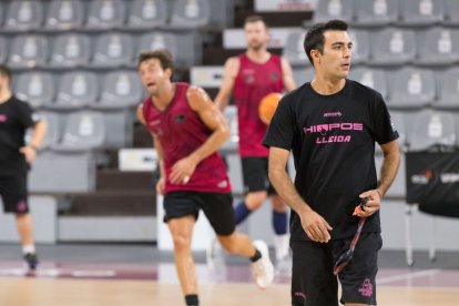 Gerard Encuentra, tècnic de l’Hiopos, durant la pretemporada. - JAVI ENJUANES