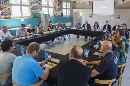 La reunió de seguretat es va fer ahir al migdia a l’antic escorxador municipal. - LAIA PEDRÓS