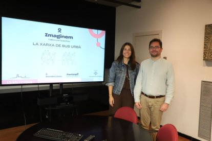 Els edils Morón i Pino van presentar ahir el procés participatiu. - MAGDALENA ALTISENT