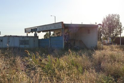 Instal·lacions on es preveu reobrir el centre de carburants. - AMADO FORROLLA