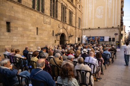 Al Ras Bluegrass Band, Plaça Paeria.