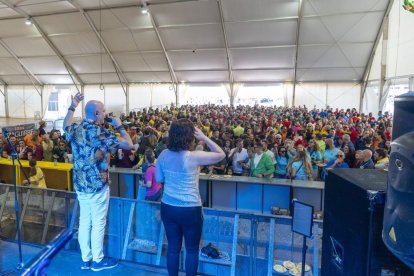 Els penyistes van gaudir de sessions de música i ball. - PAU PASCUAL