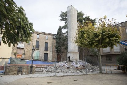 Avancen els treballs de demolició del dipòsit d’aigua. - C.MARSIÑACH