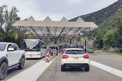 El nou reglament europeu no alterarà, de moment, els controls de la frontera. - C. SANS