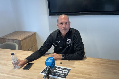 Gabri García durant la seua compareixença davant els mitjans de comunicació dilluns passat. - MARC PERELLÓ