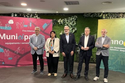 Saltó, Gil, Larrosa, Talarn i el director de Fira de Lleida, Oriol Oró, ahir durant la presentació. - AJUNTAMENT DE LLEIDA