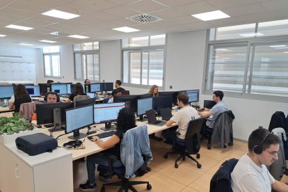 La multinacional GFT IT Consulting, que té una seu a Gardeny, facilita el teletreball als empleats. - SCD