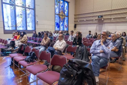 El Rectorat acull un homenatge a Rosa Fabregat - PAU PASCUAL PRAT