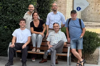 Foto de grup dels impulsors del muntatge teatral. - ASSOCIACIÓ NUS TEATRE