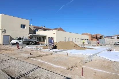 Les obres de construcció de la nova plaça. - J.GÓMEZ